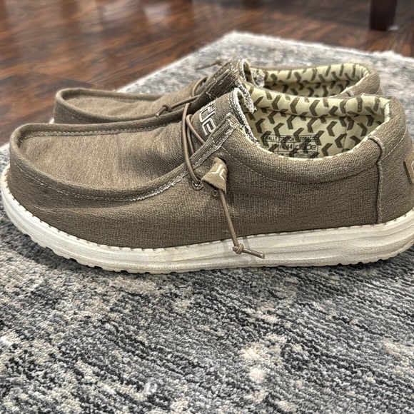 Men’s Hey Dudes - Picture 2 of 7